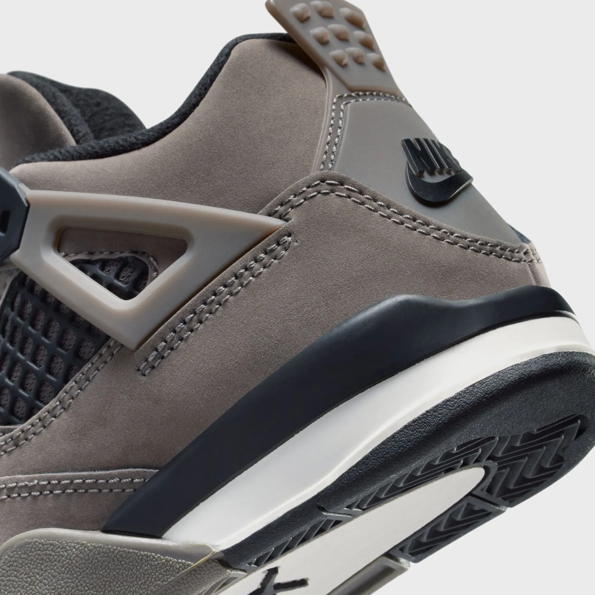 Air 4 Retro