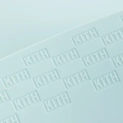 Bavoir en silicone Kith Kids pour Mushie