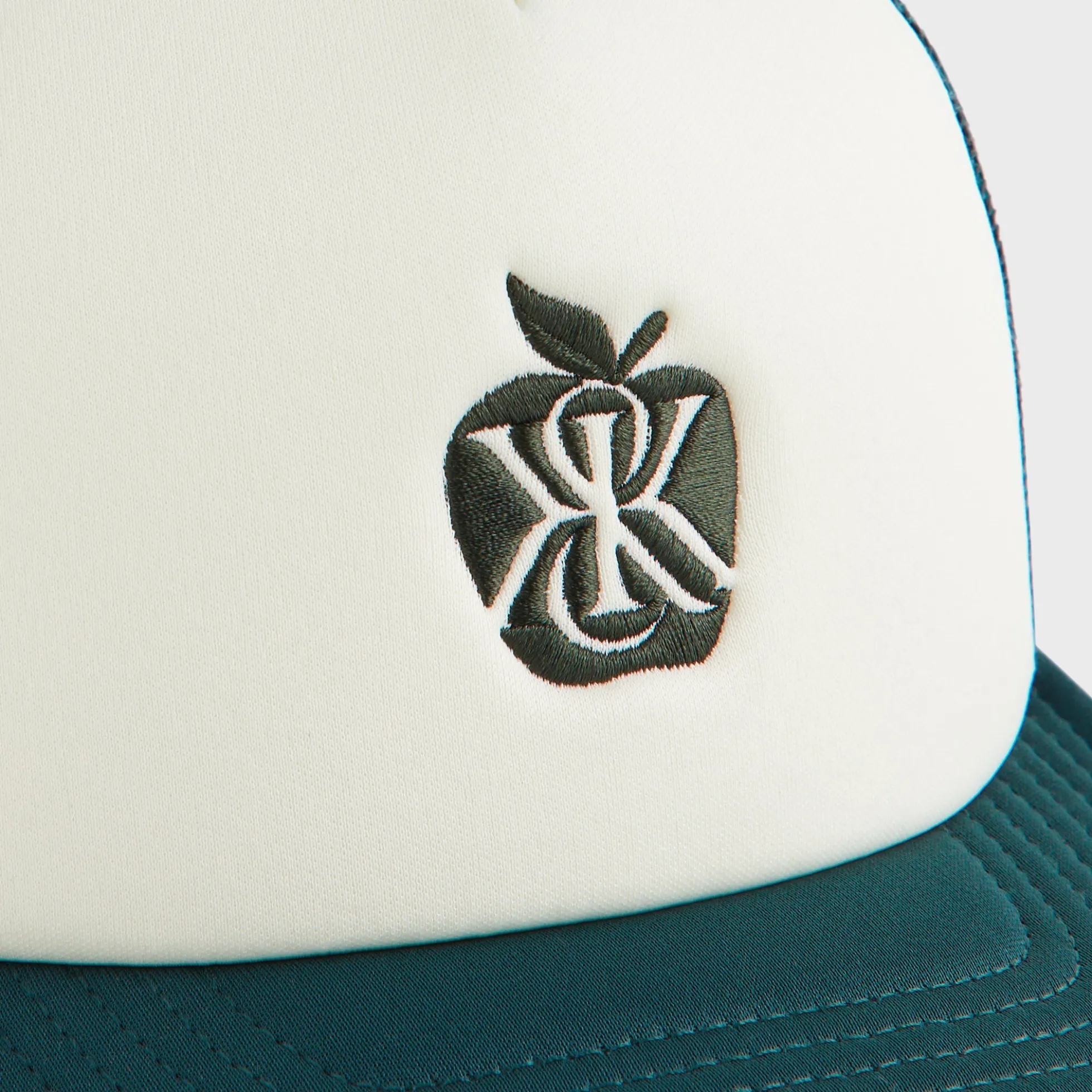 Casquette camionneur Nolan en mousse poly-polymère Kith avec broderie Apple Crest
