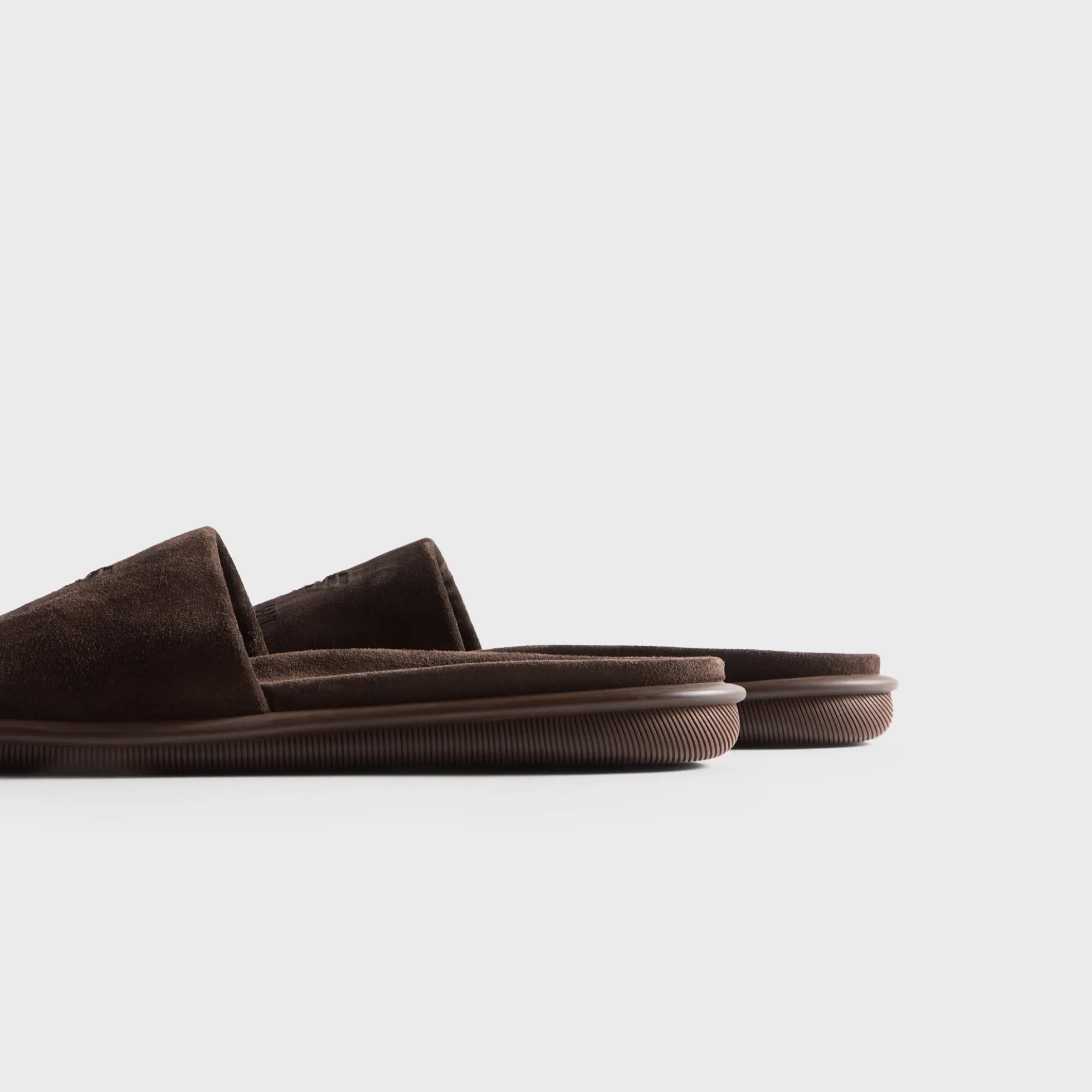 Claquettes en daim Giorgio Armani & Kith