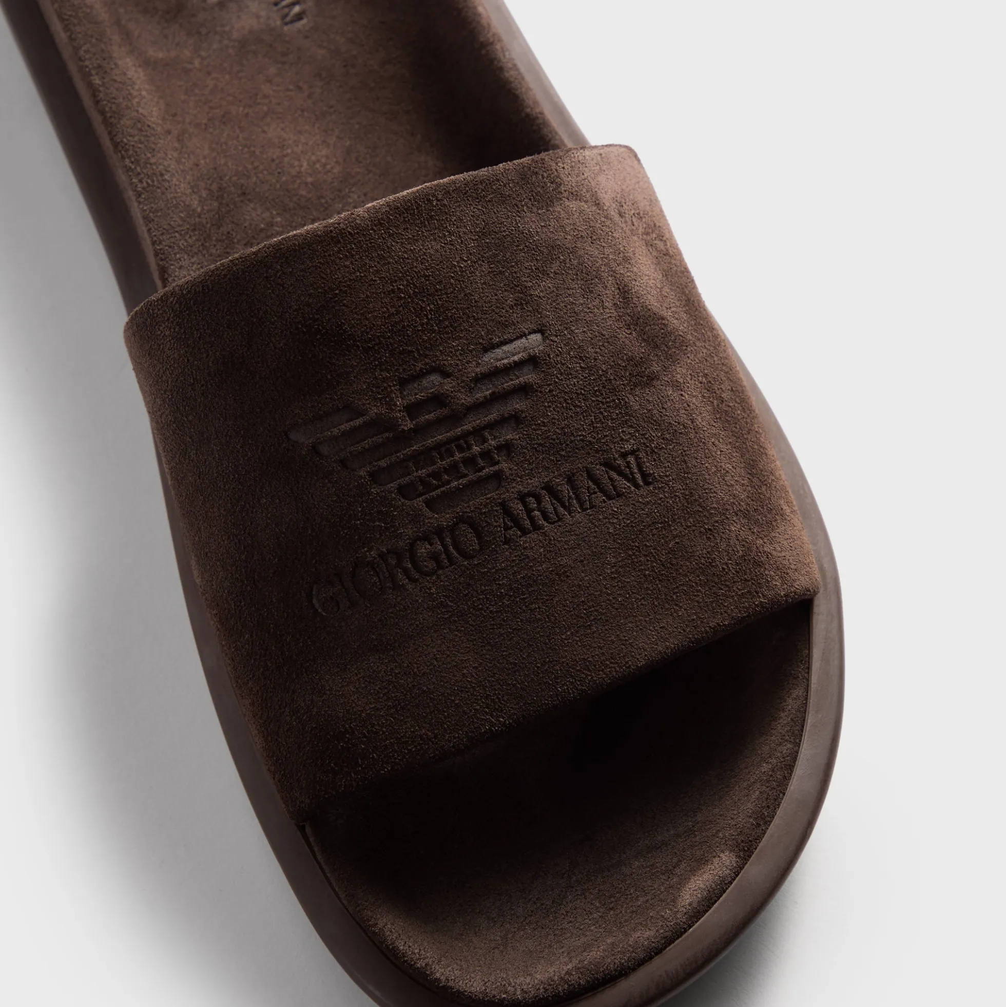 Claquettes en daim Giorgio Armani & Kith