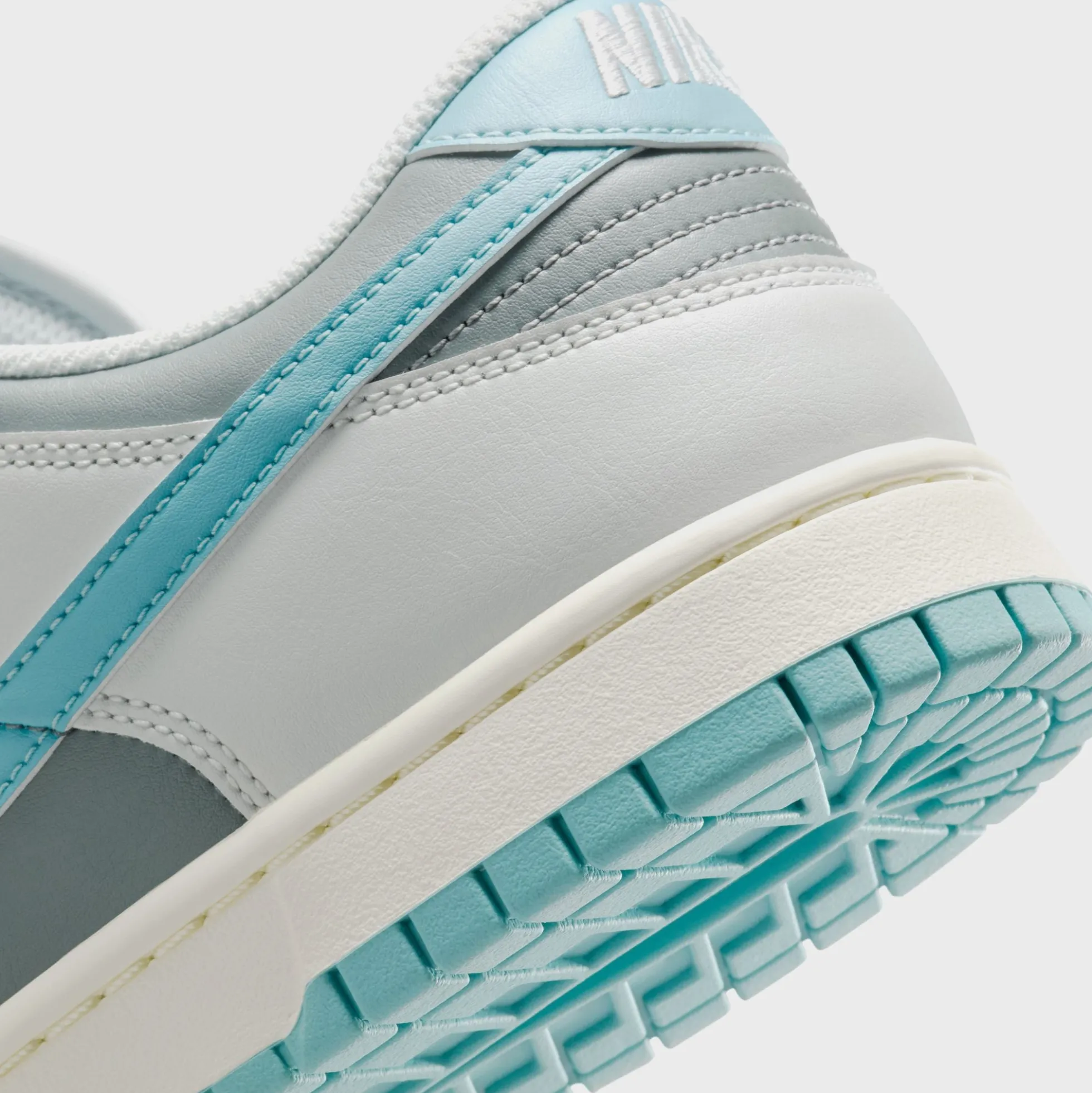 Dunk Low Retro