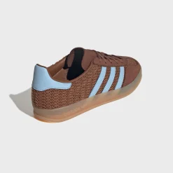 Gazelle Indoor