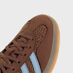 Gazelle Indoor