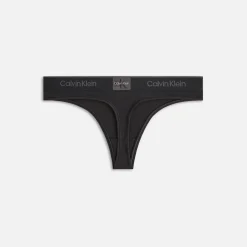 Kith Femmes pour Calvin Klein String