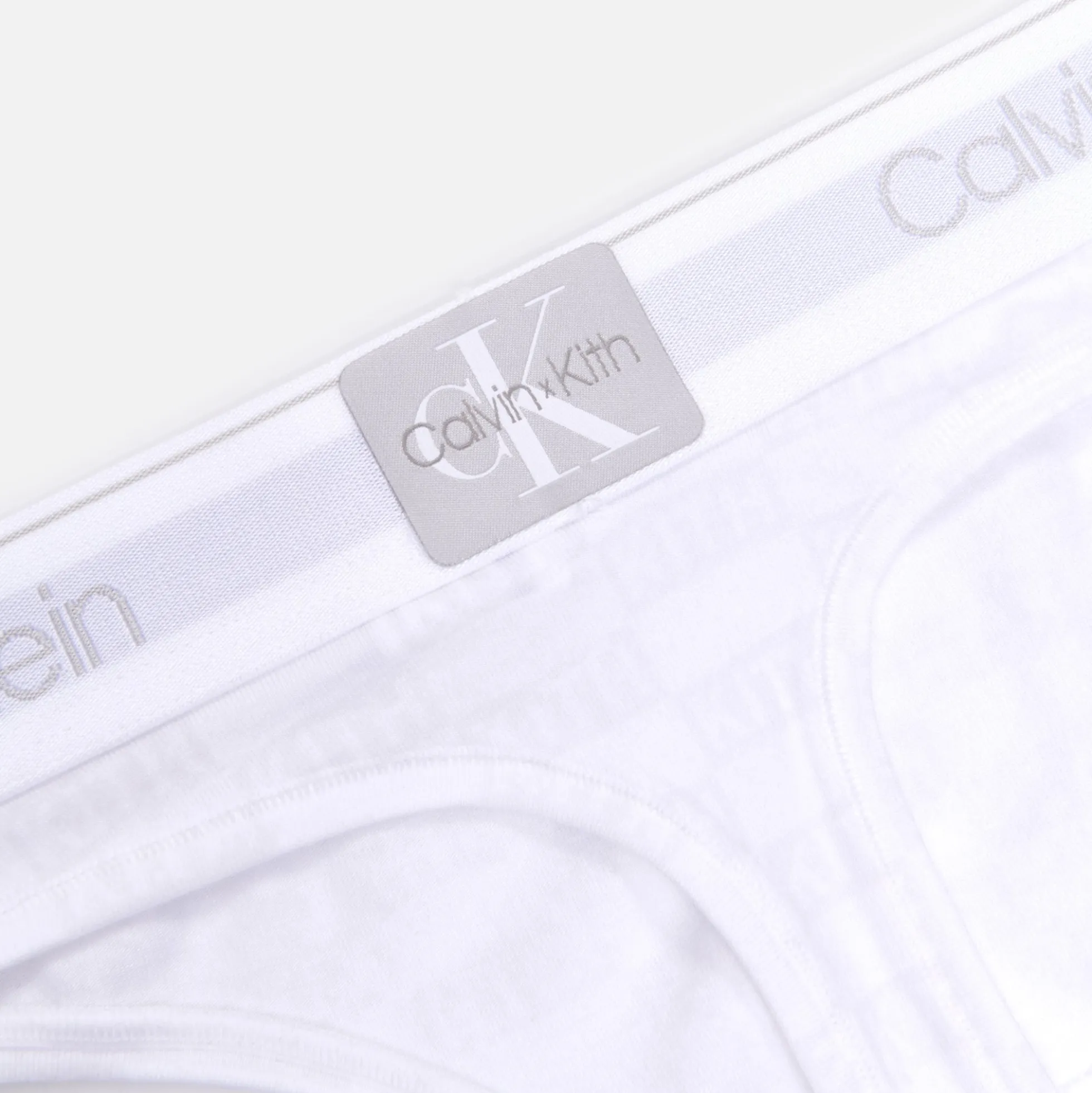 Kith Femmes pour Calvin Klein String