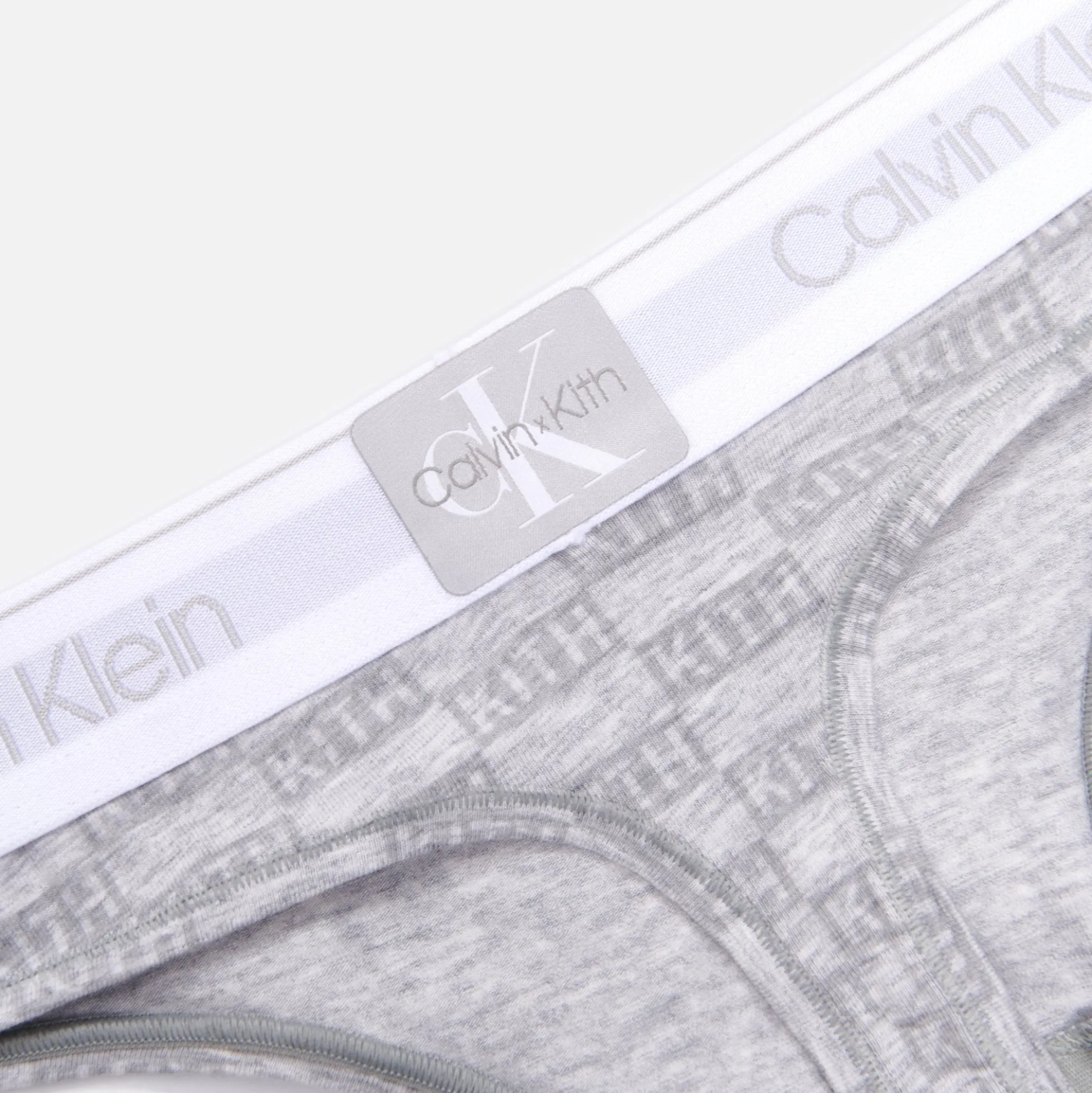 Kith Femmes pour Calvin Klein String