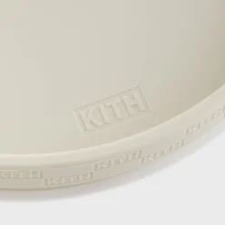 Kith Kids pour Mushie Plaque à ventouse en silicone
