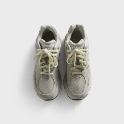 Kith & New Balance Made in USA 990v3