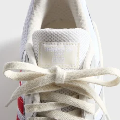 Kith pour adidas Oregon Ultra Tech