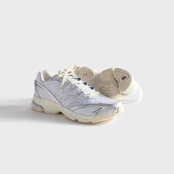 Kith pour adidas Supernova Cushion 7