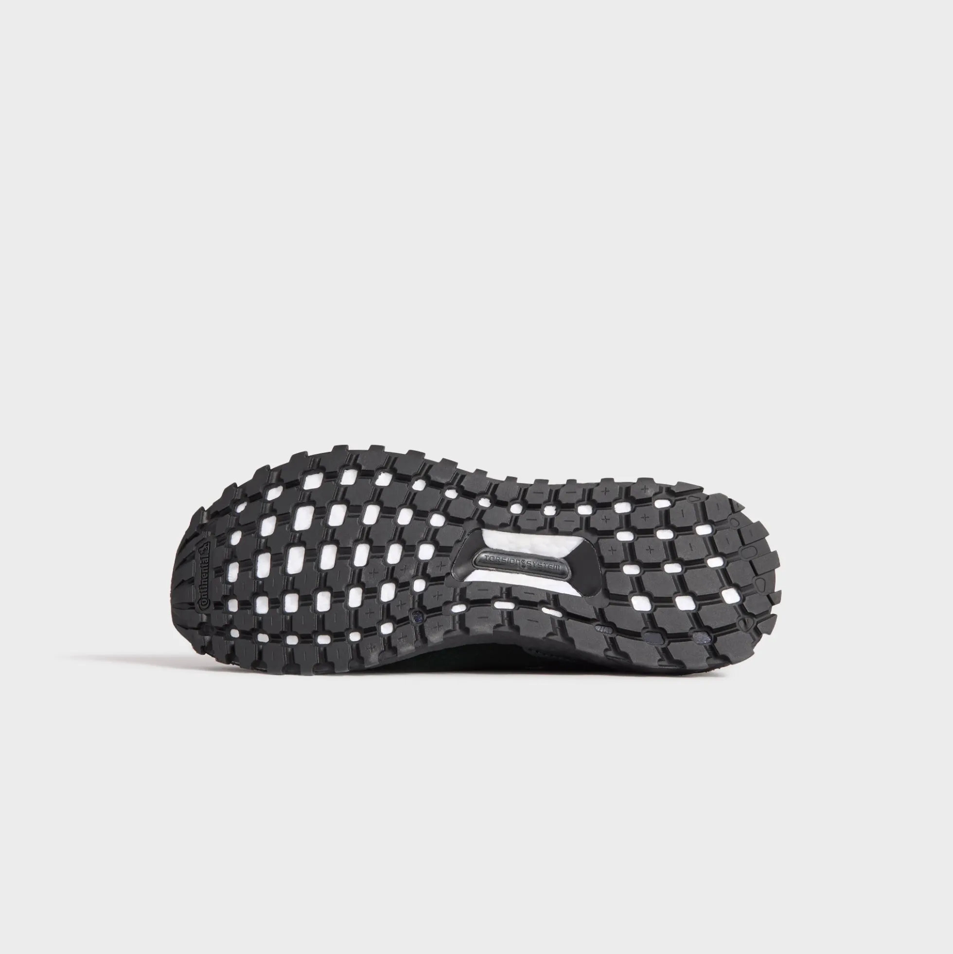 La Wallabee de la 8e Rue par Ronnie Fieg pour adidas Originals et Clarks Originals Ultraboost