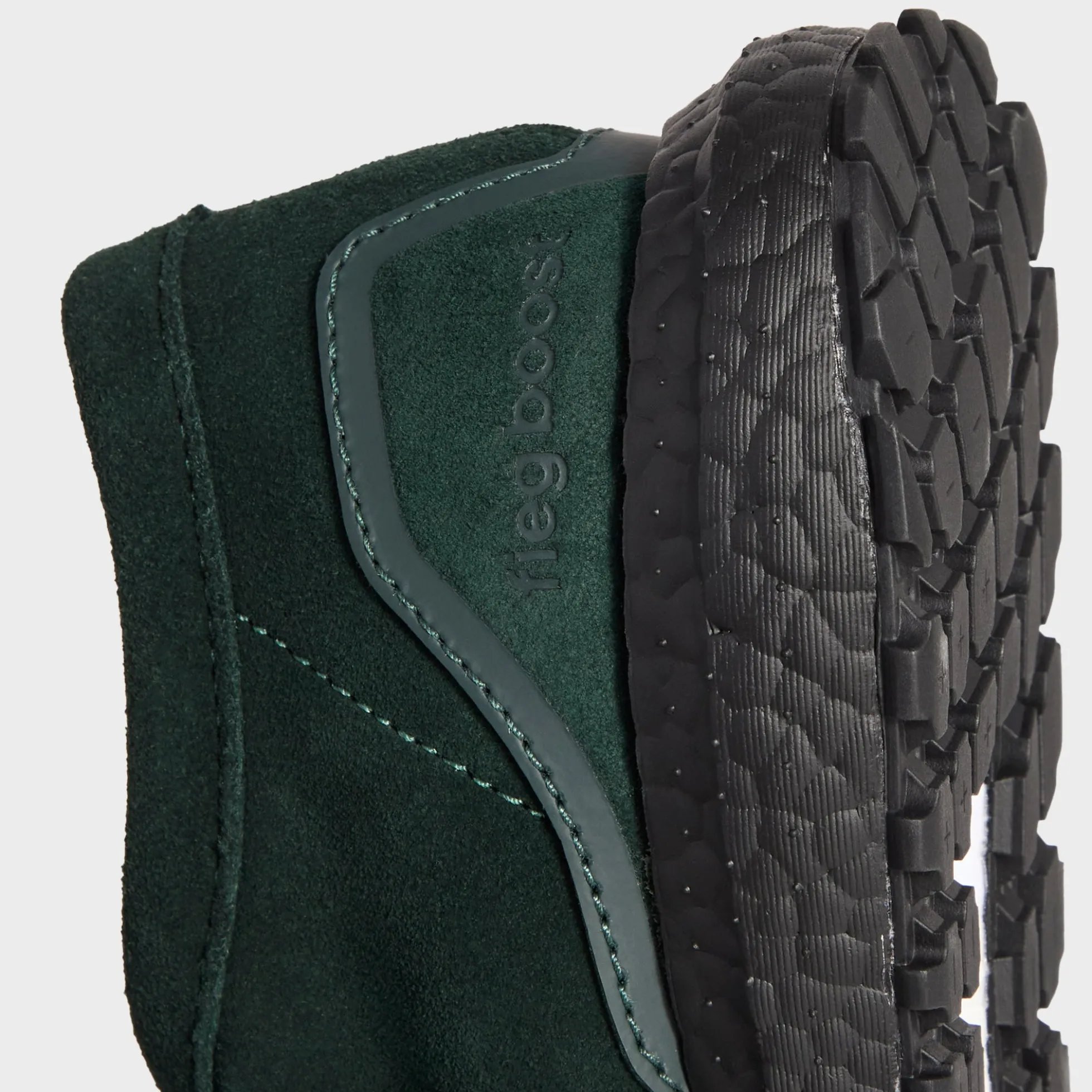 La Wallabee de la 8e Rue par Ronnie Fieg pour adidas Originals et Clarks Originals Ultraboost