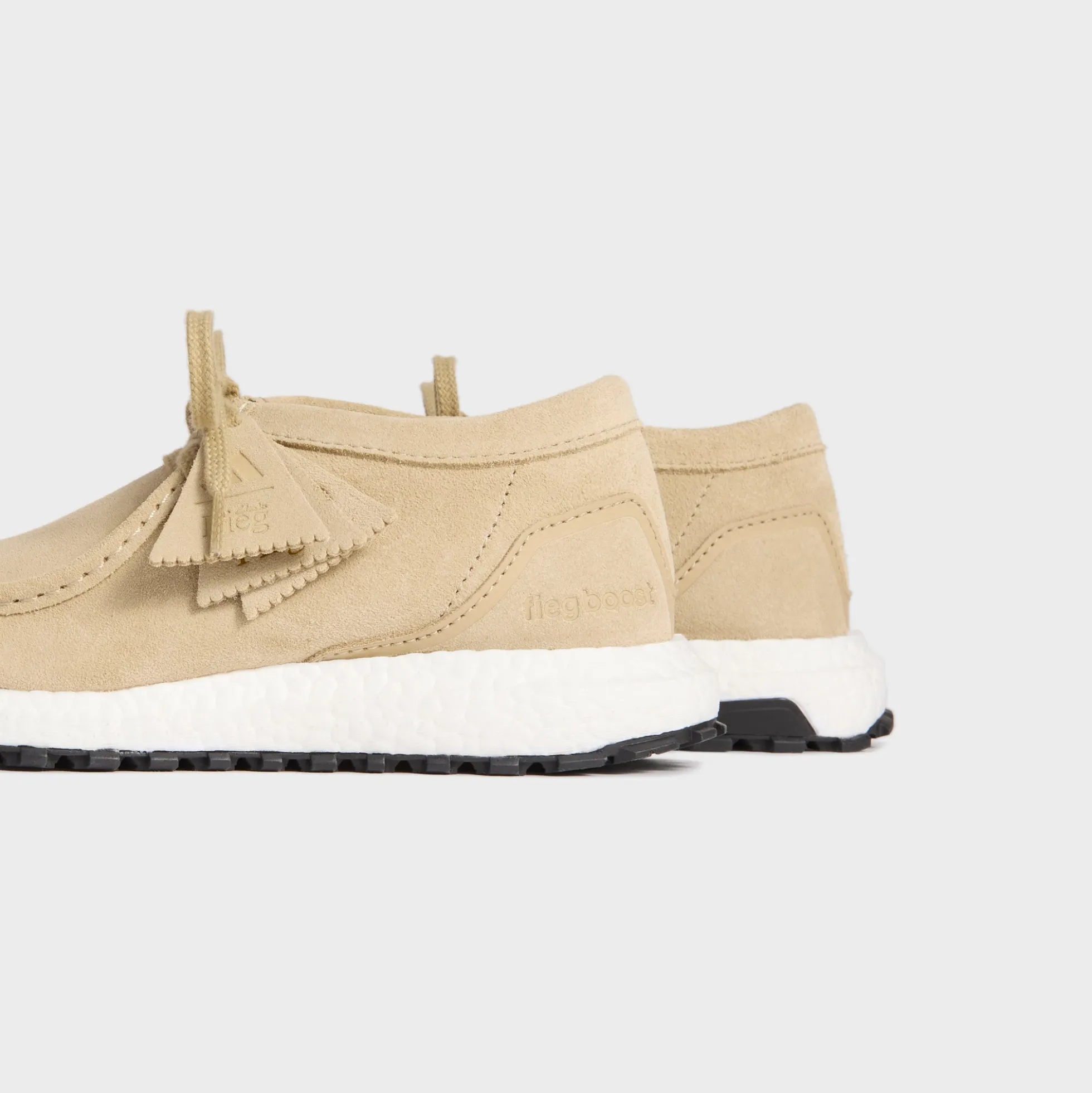La Wallabee de la 8e Rue par Ronnie Fieg pour adidas Originals et Clarks Originals Ultraboost