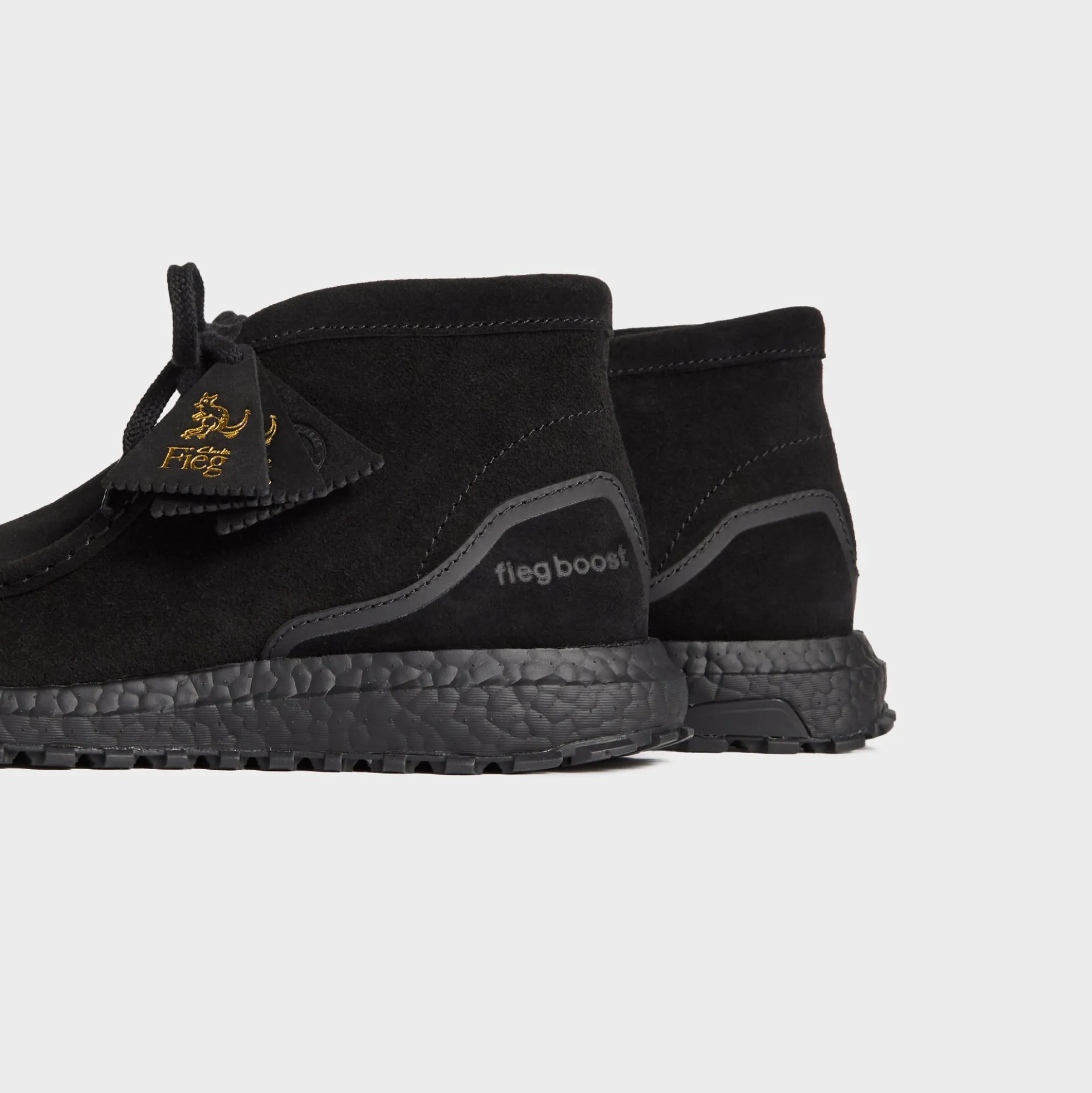 La Wallabee de la 8e Rue par Ronnie Fieg pour adidas Originals et Clarks Originals Ultraboost Mid
