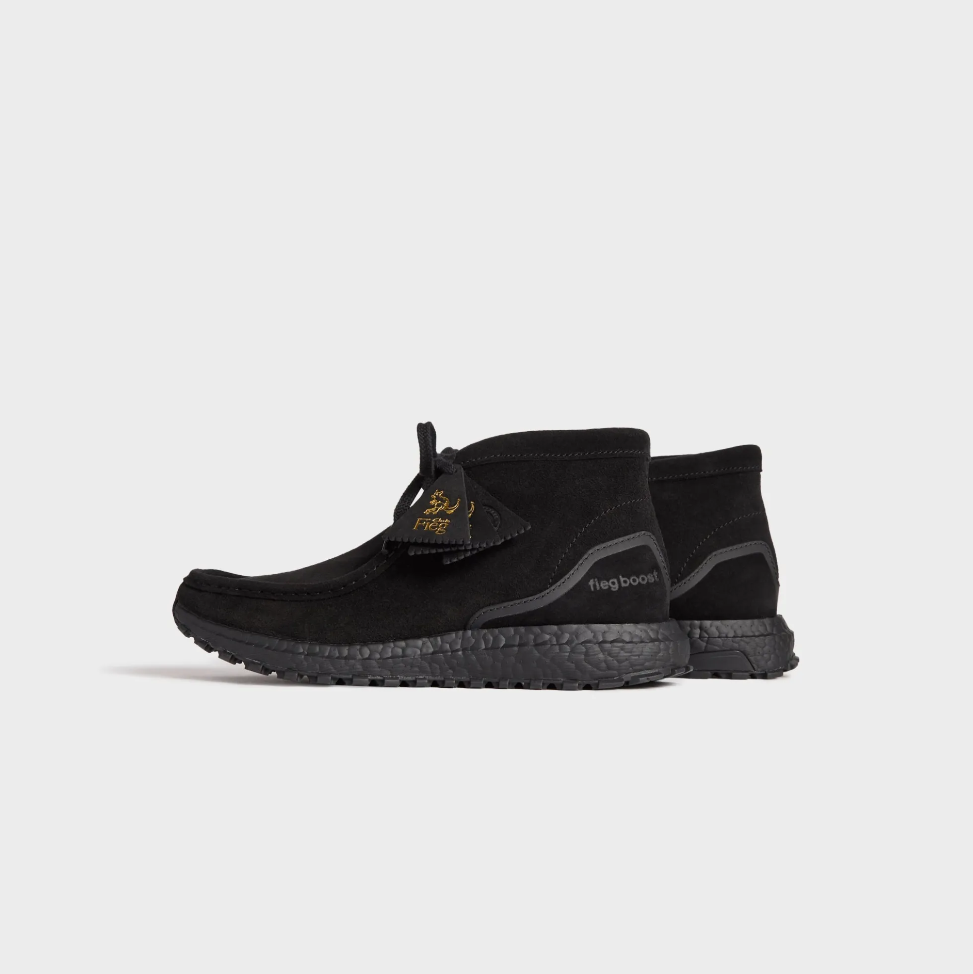 La Wallabee de la 8e Rue par Ronnie Fieg pour adidas Originals et Clarks Originals Ultraboost Mid