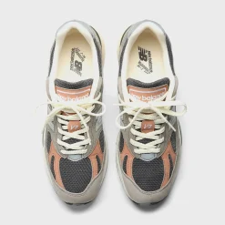 Made in UK 991v2