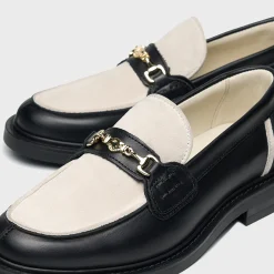 Mocassin