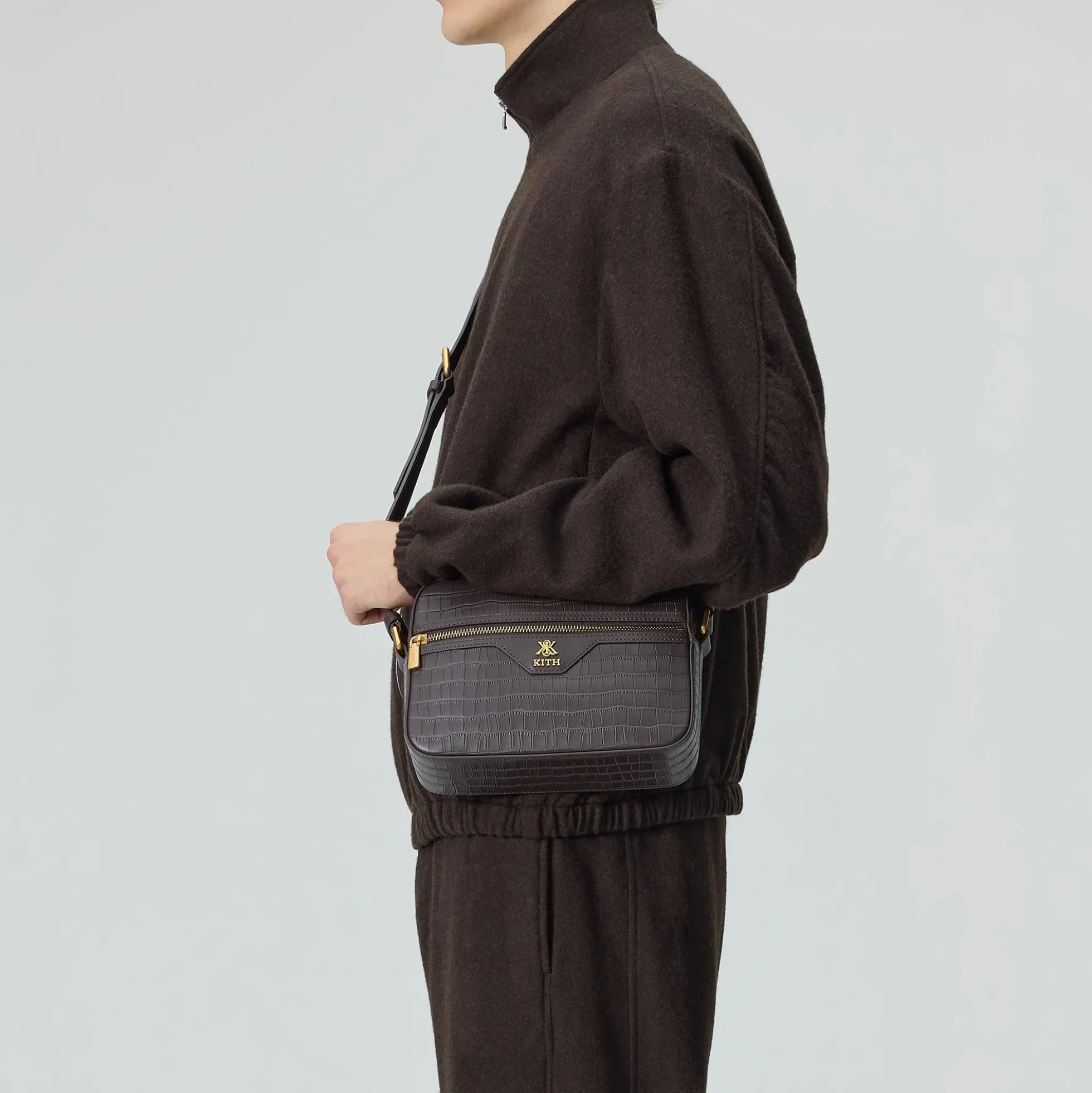 Sac bandoulière appareil photo en cuir embossé crocodile Kith