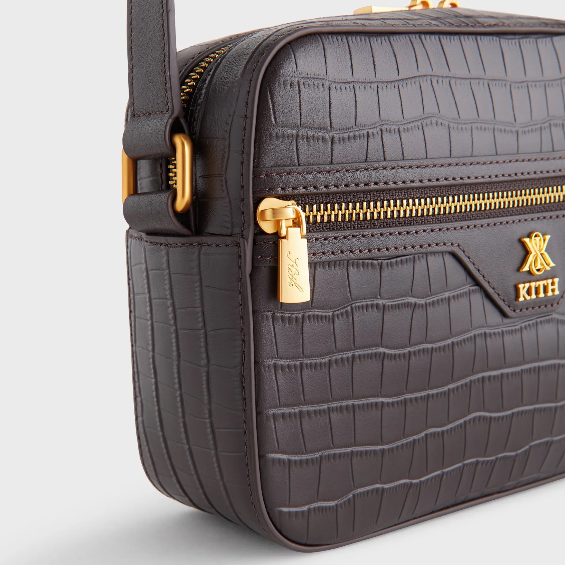 Sac bandoulière appareil photo en cuir embossé crocodile Kith