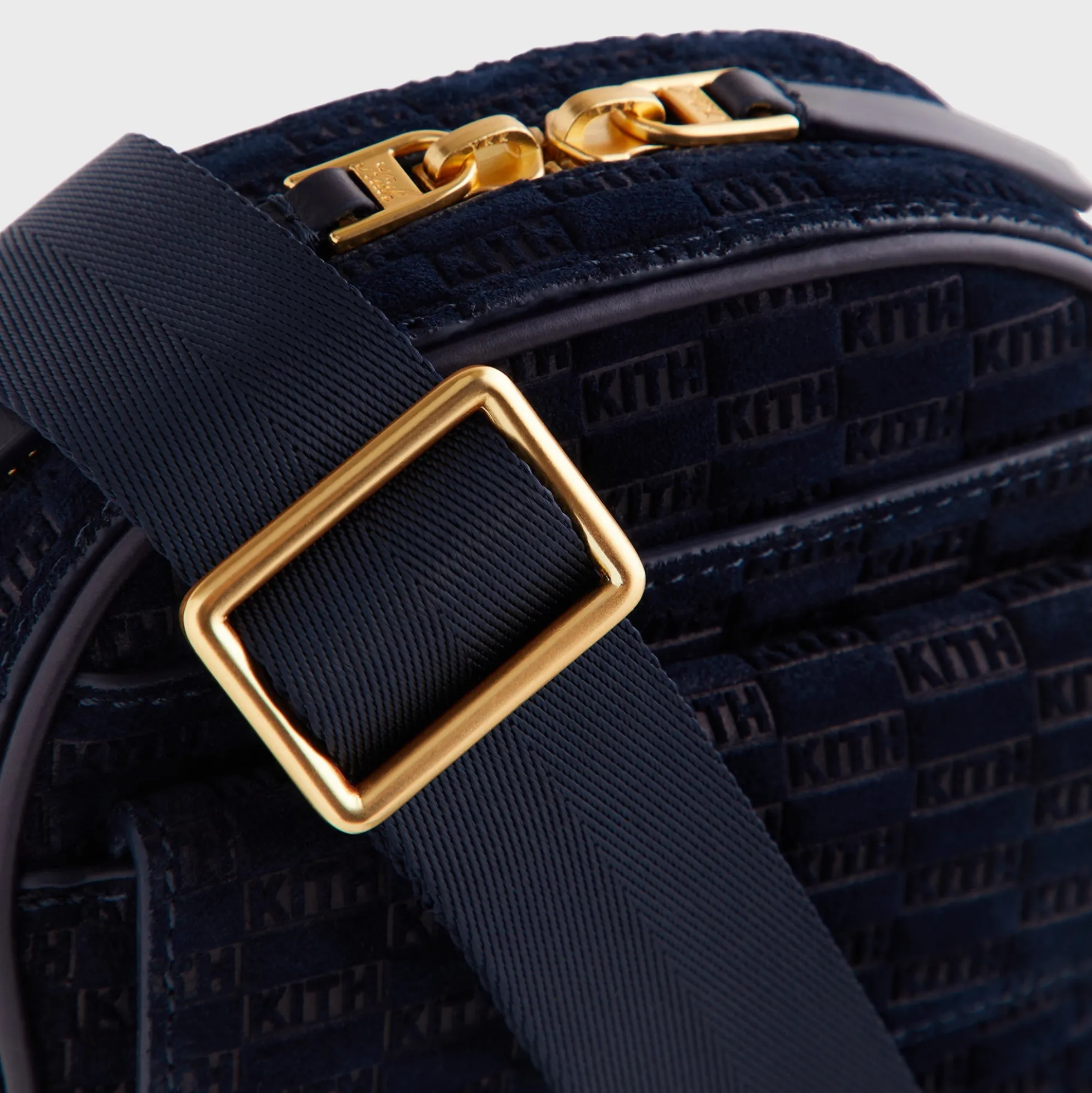 Sac passager Kith K15 en daim monogrammé