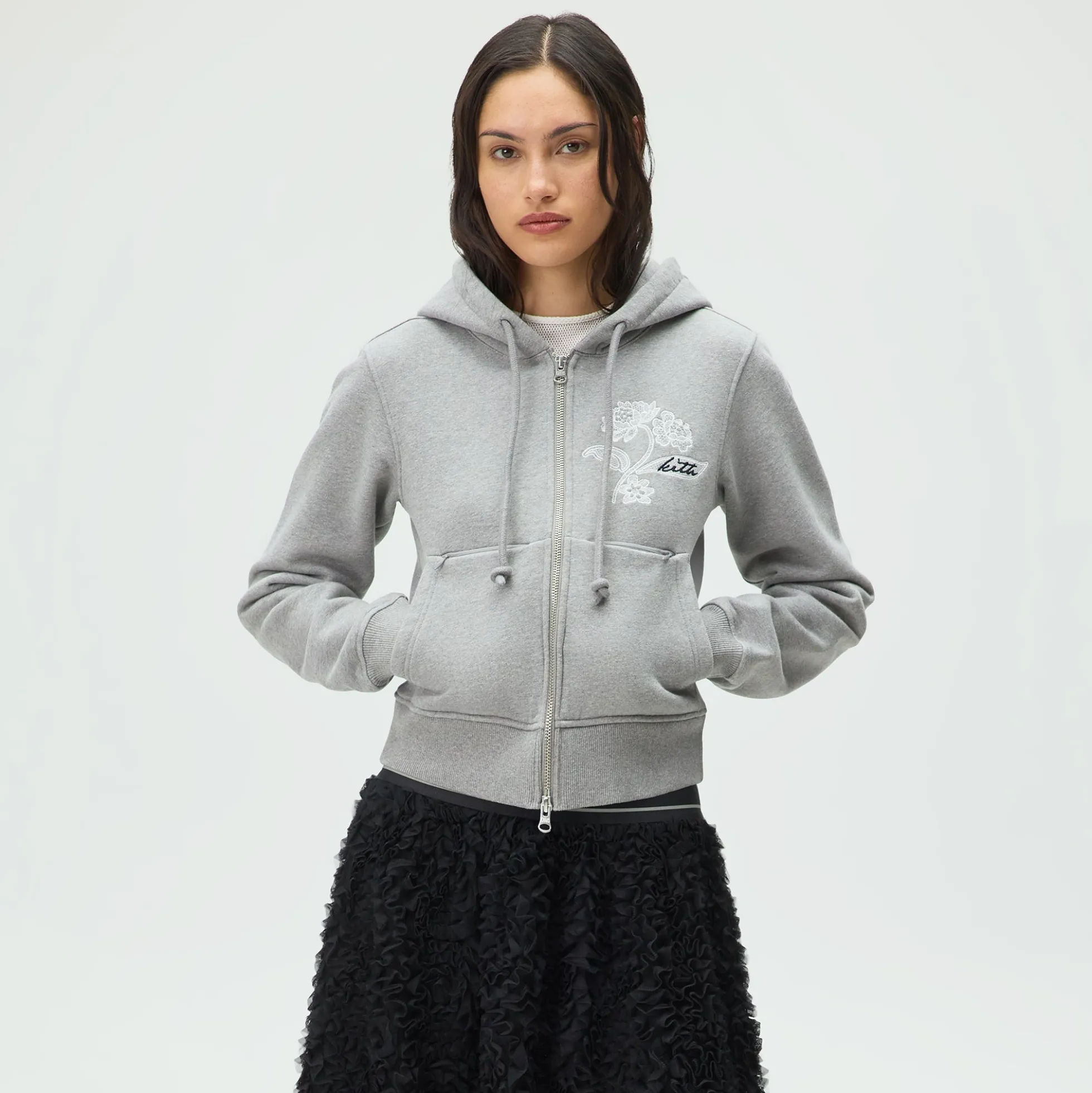 Sweat à capuche zippé Lisa for Kith pour femme, orné de dentelle brodée