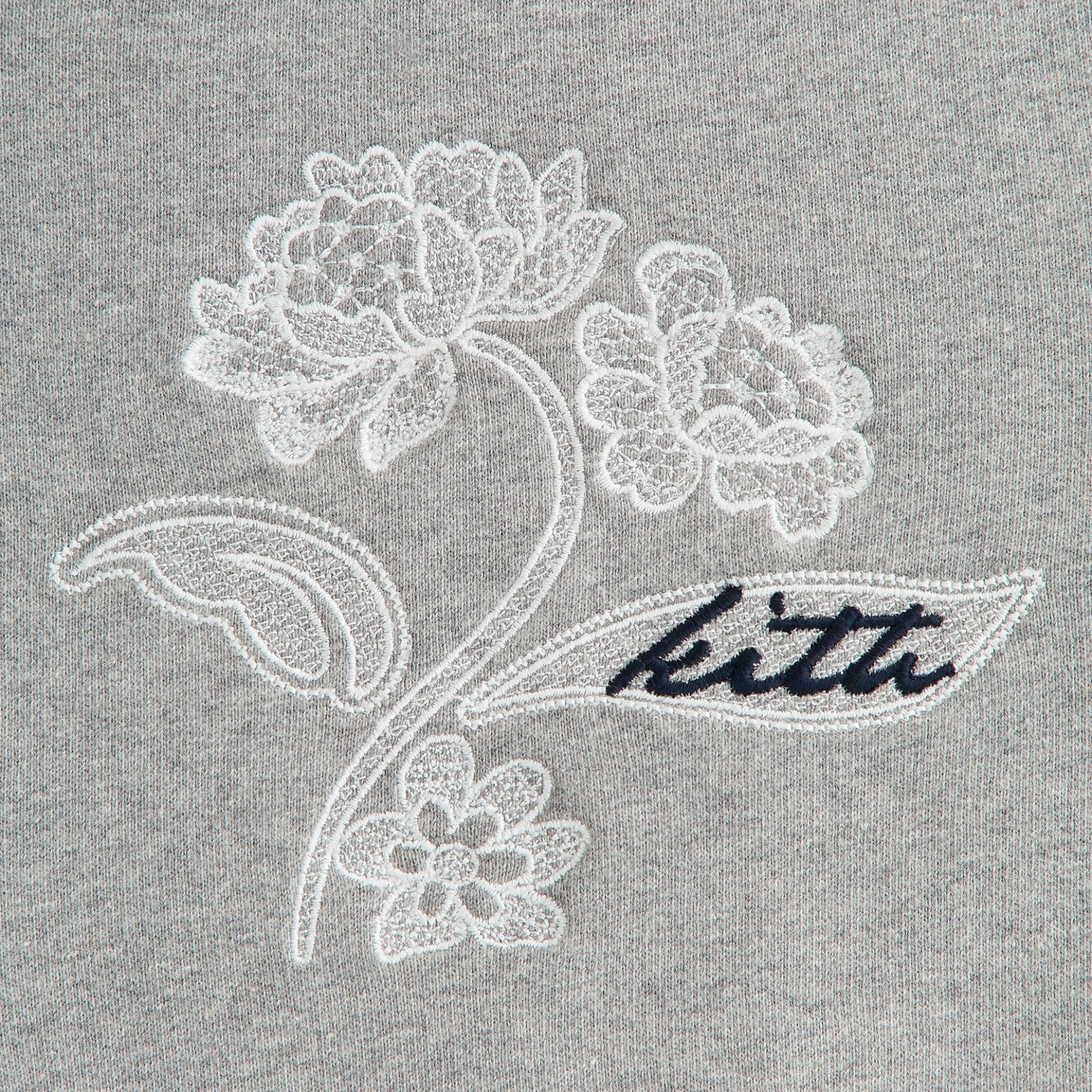 Sweat à capuche zippé Lisa for Kith pour femme, orné de dentelle brodée