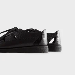 8th St par Ronnie Fieg pour Clarks Originals Ridgevale