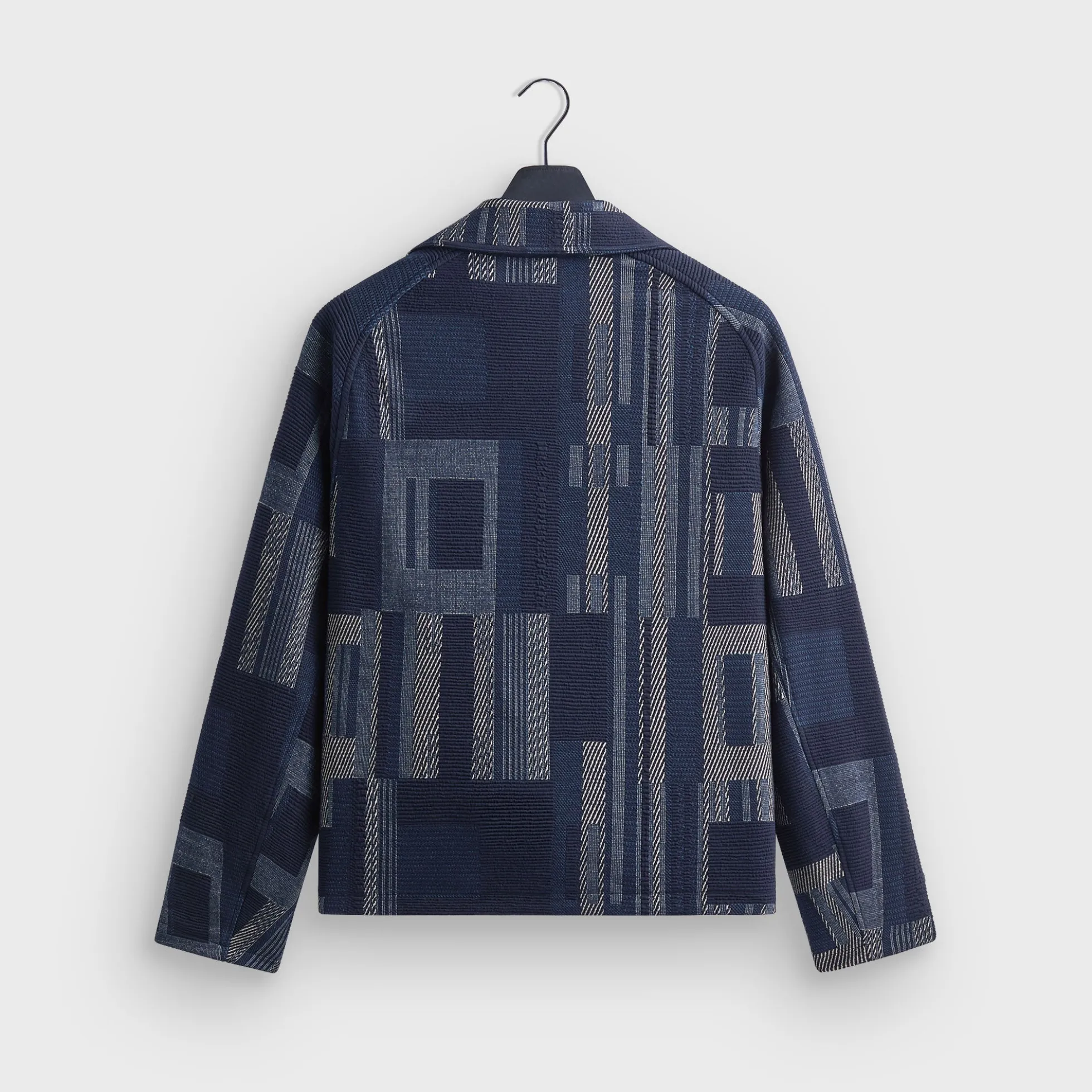 Trench-coat court Kith Everett
