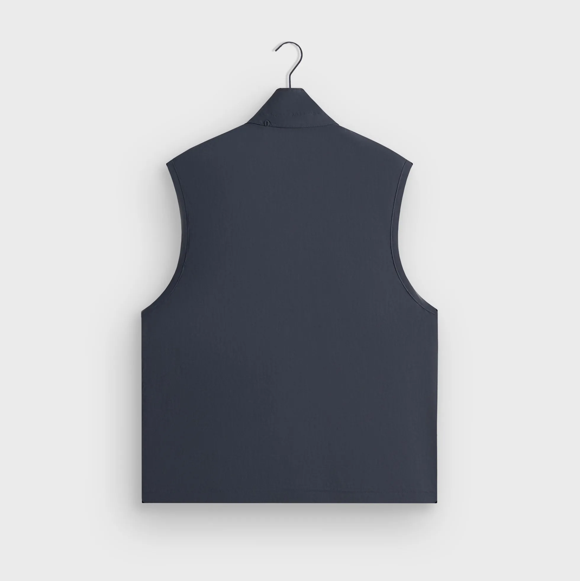 Trench-coat court Kith Everett
