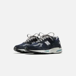 991v2, fabriquée au Royaume-Uni, bleu marine