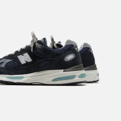 991v2, fabriquée au Royaume-Uni, bleu marine