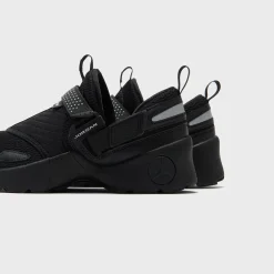 WMNS Trunner LX